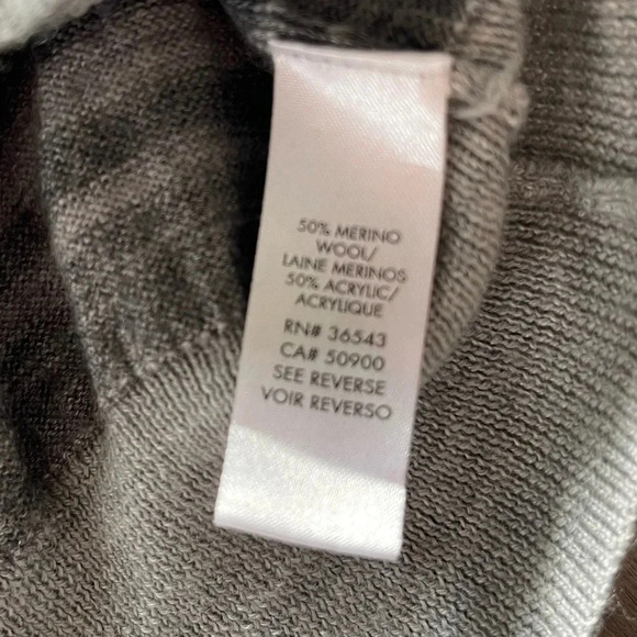 Calvin Klein Gray Striped Long Sleeve V Neck Merino Wool Blend Sweater womens XL - Picture 6 of 11